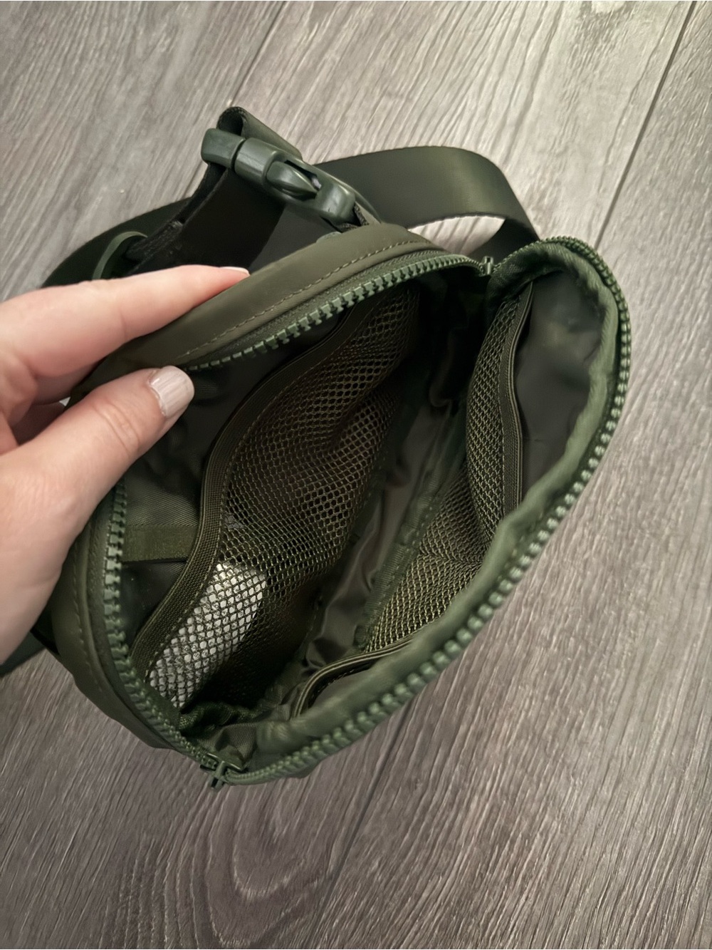 Lole Olive Green Belt Bag - Picture 3 of 3